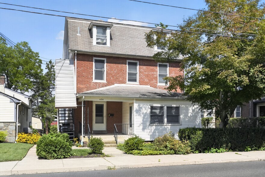 Primary Photo Of 434 W Walnut St, North Wales Multifamily For Sale
