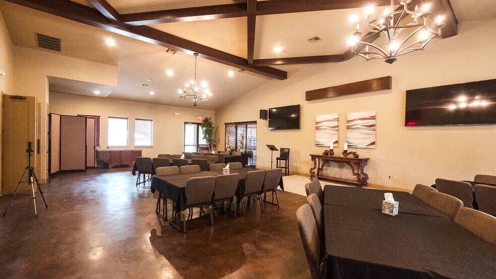 More Photos Of 2511 S Lakeline Blvd, Cedar Park Office For Sale