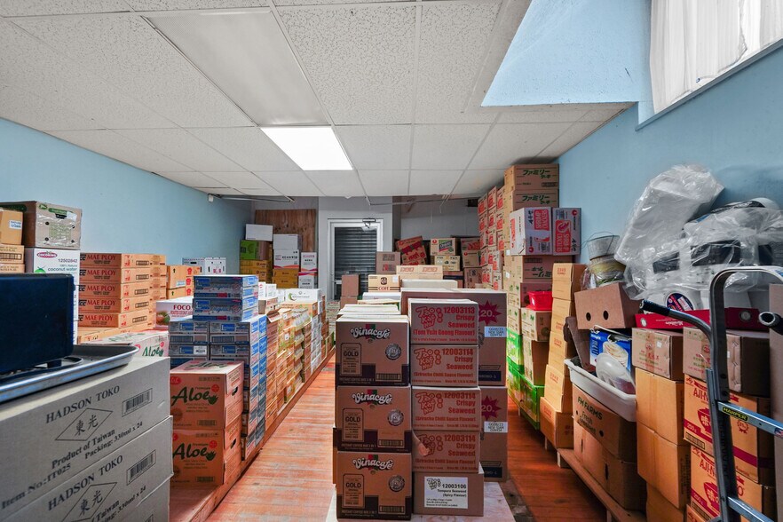 More Photos Of 415-423 Arnold St, Woonsocket Storefront For Sale