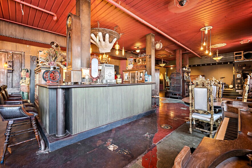 More Photos Of 103 S 6th St, Brownfield Restaurant For Sale