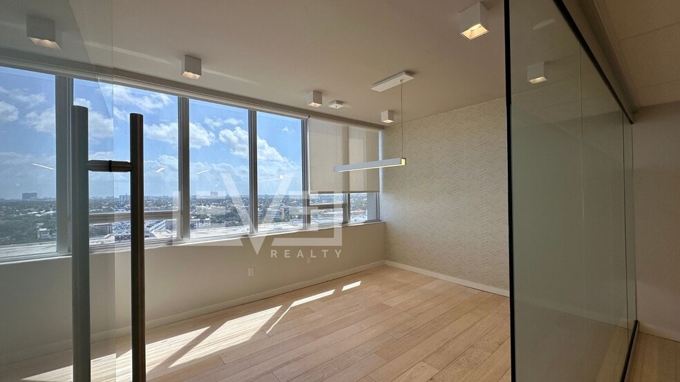 More Photos Of 2455 E Sunrise Blvd, Fort Lauderdale Loft Creative Space For Sale