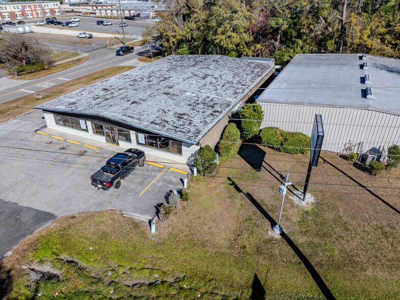 More Photos Of 701 S 5th St, Macclenny General Retail For Lease