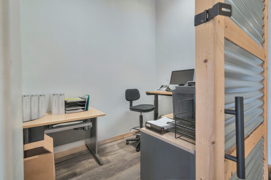More Photos Of 203-205 W Central Ave, Lompoc Loft Creative Space For Sale