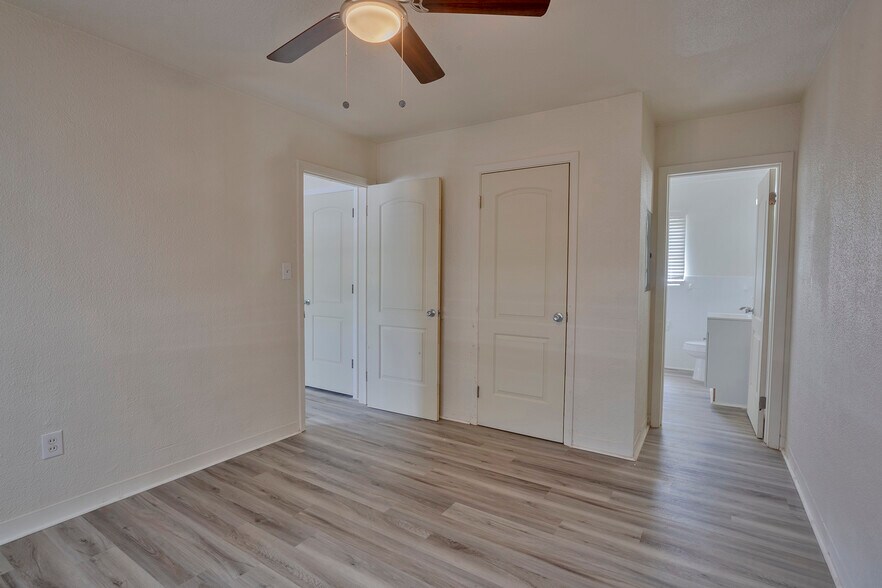 More Photos Of 1102 Sunset Point Rd, Clearwater Apartments For Sale