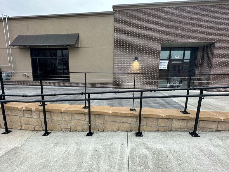 More Photos Of 101 S Main St, Le Sueur Storefront For Lease