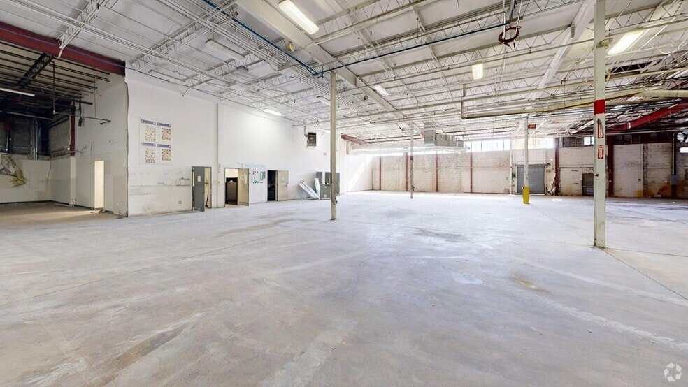 More Photos Of 110 Emjay Blvd, Brentwood Warehouse For Sale