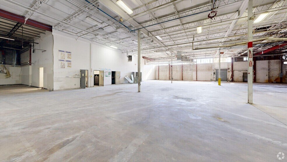 More Photos Of 110 Emjay Blvd, Brentwood Warehouse For Sale