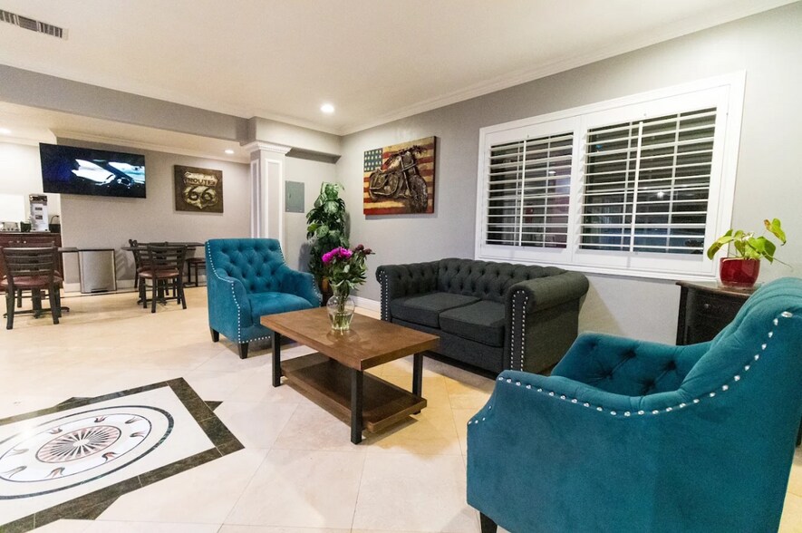 More Photos Of 903 W Hobsonway, Blythe Hotel For Sale