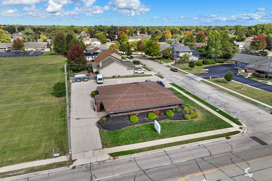 More Photos Of 3410 80th St, Kenosha Office For Sale