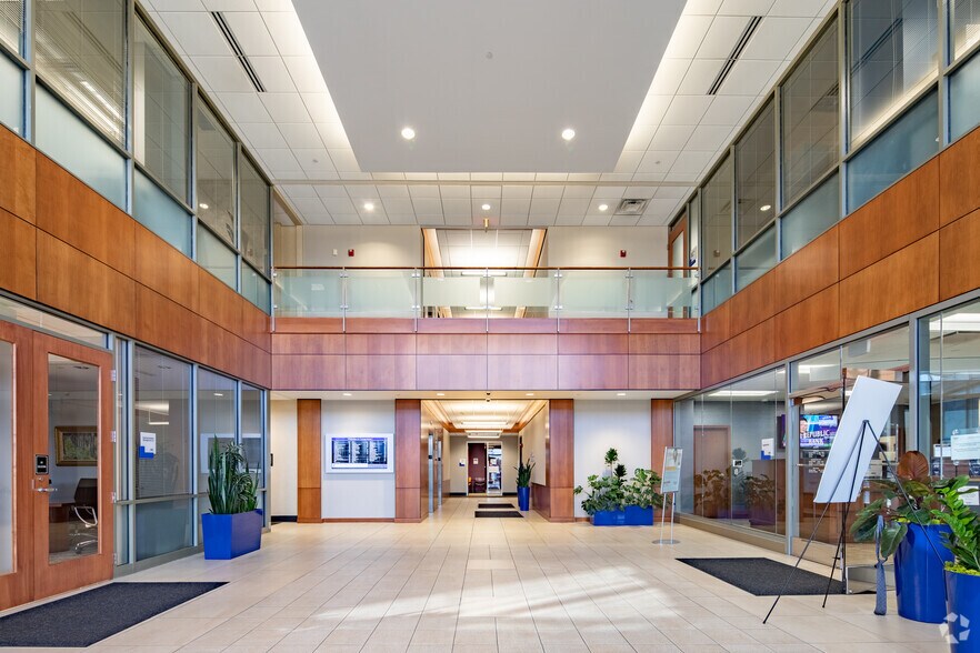 More Photos Of 4030 Smith Rd, Cincinnati Office For Lease