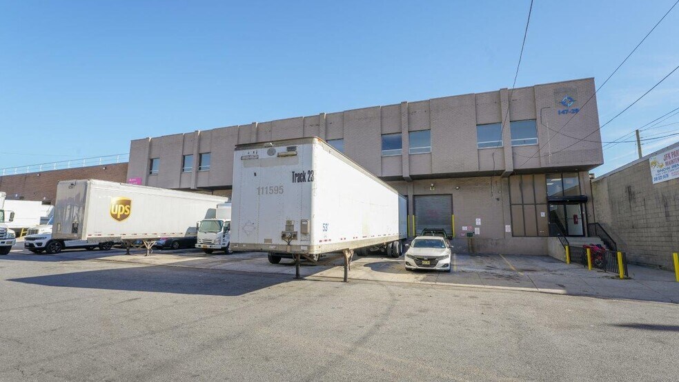 More Photos Of 147-29 182nd St, Jamaica Warehouse For Lease