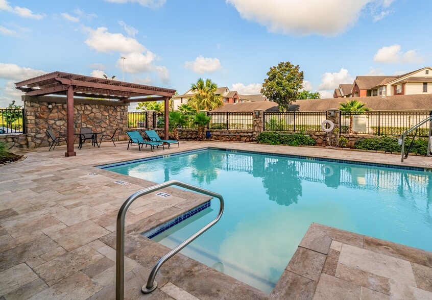 More Photos Of 2440 Gulf Fwy, Texas City Hotel For Sale