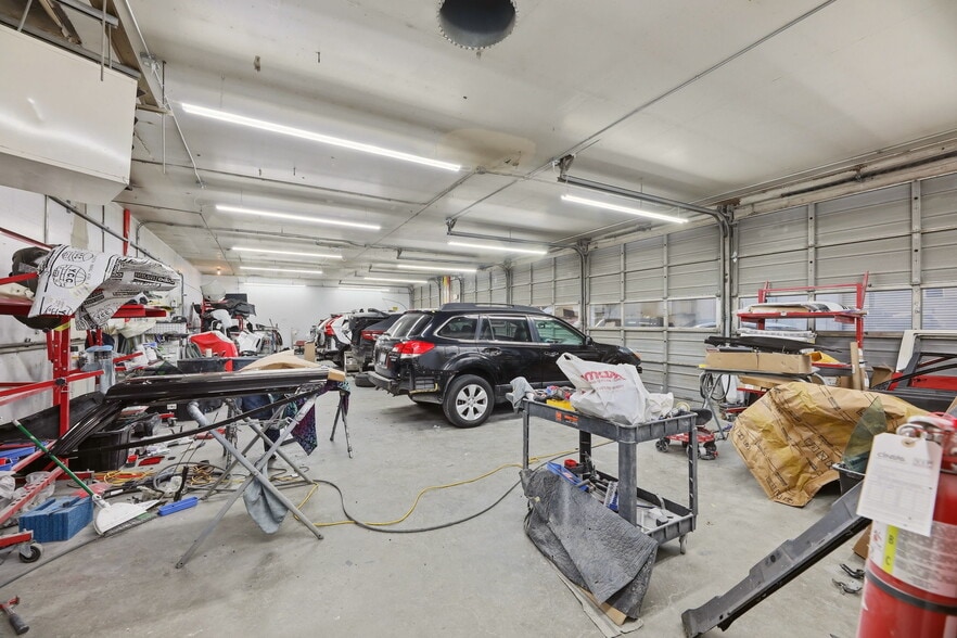 More Photos Of 13036 Lake City Way NE, Seattle Auto Dealership For Sale