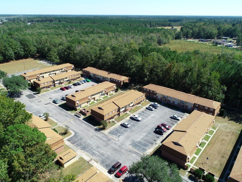 More Photos Of 901 Corona Dr, Orangeburg Apartments For Sale