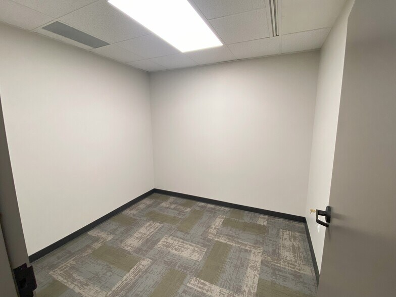 More Photos Of 300 3rd Ave SE, Rochester Medical For Sale