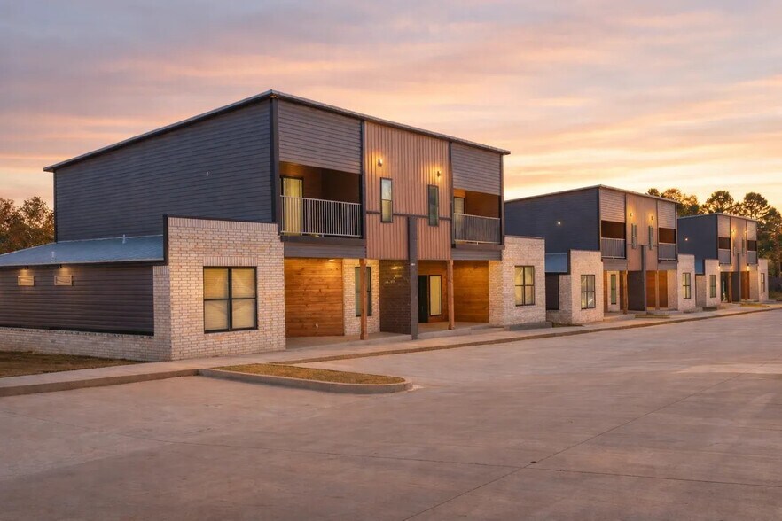 More Photos Of 5717 Park Ave, Fort Smith Apartments For Sale