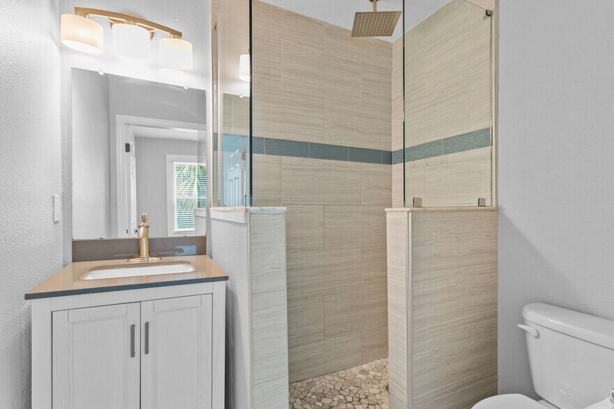 More Photos Of 1720 W Hills Ave, Tampa Apartments For Sale