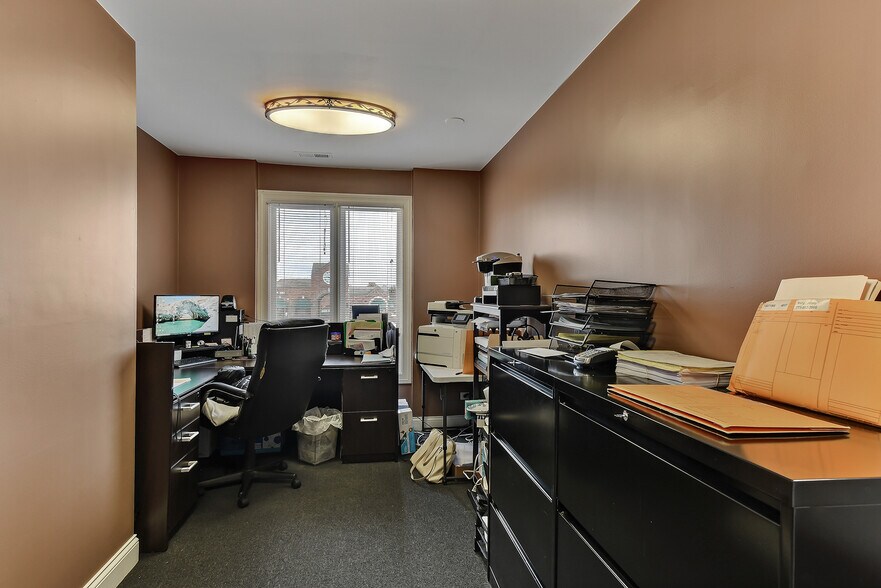 More Photos Of 103 E Ogden Ave, Clarendon Hills Office For Sale