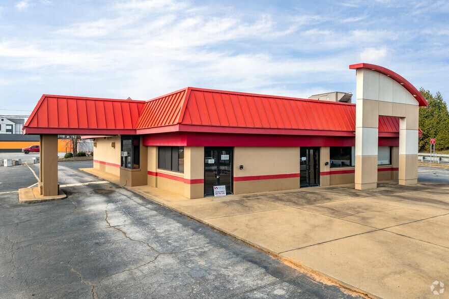 More Photos Of 100 Simuel Rd, Spartanburg Restaurant For Sale