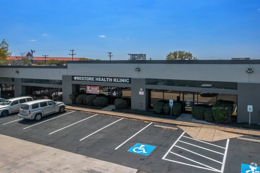 More Photos Of 10100-10146 Huebner Rd, San Antonio Research And Development For Lease