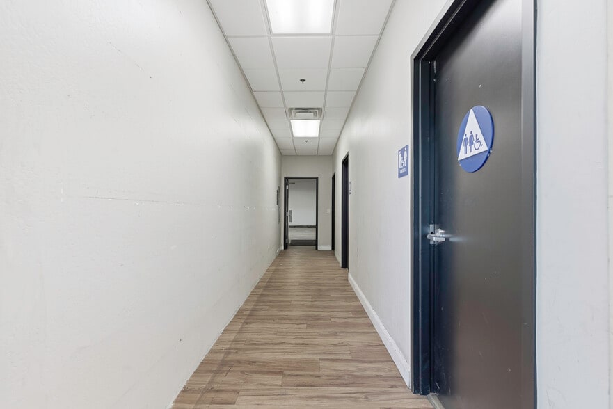 More Photos Of 3601 Ming Ave, Bakersfield Freestanding For Lease