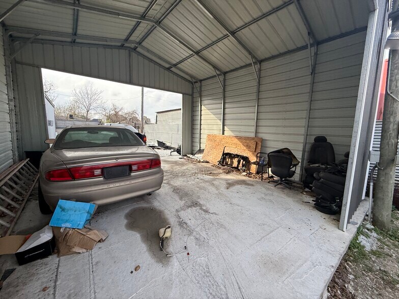 More Photos Of 8904 Cullen blvd, Houston Land For Sale