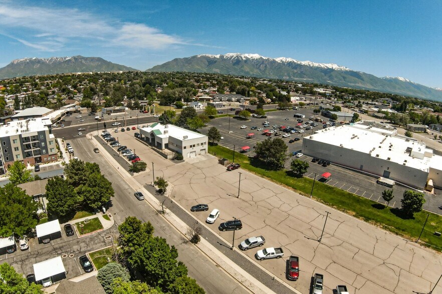 More Photos Of 562 S State St, Clearfield Auto Dealership For Sale