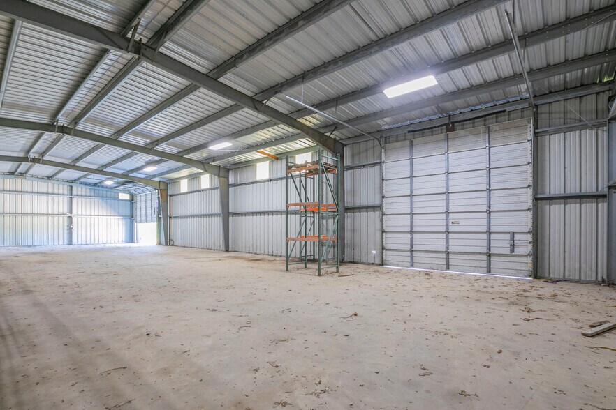 More Photos Of 4139 Burleson Blvd, Alvarado Warehouse For Sale