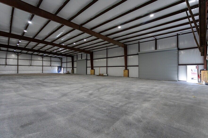 More Photos Of 1209 W Market St, Smithfield Industrial For Sale