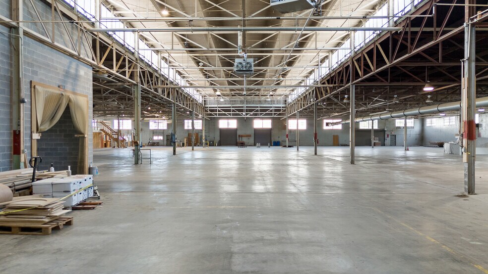 More Photos Of 405 E Main St, Chattanooga Warehouse For Sale