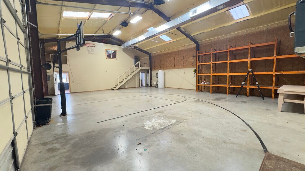 More Photos Of 327 County Road 4851, Newark Industrial For Lease