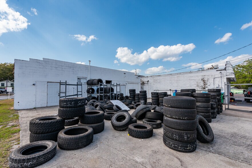 More Photos Of 2501 Sanford Ave, Sanford Auto Repair For Sale