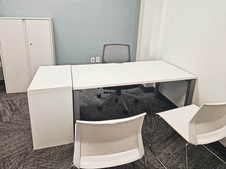 More Photos Of 610 Uptown Blvd, Cedar Hill Office For Sale