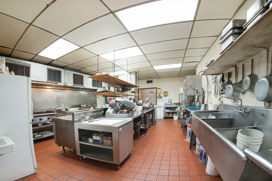 More Photos Of 10 E Hitt St, Mount Morris Restaurant For Sale