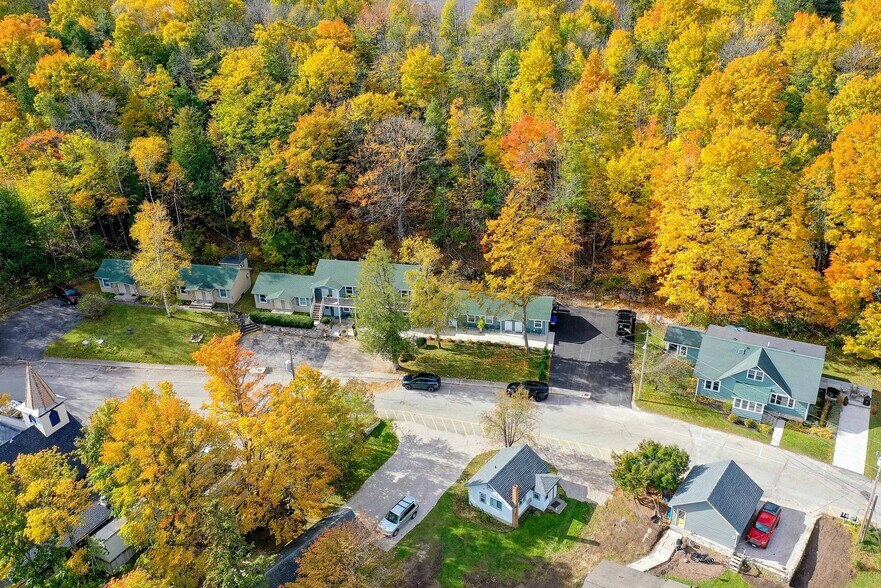 More Photos Of 10631 Bluffside Ln, Sister Bay Hotel For Sale