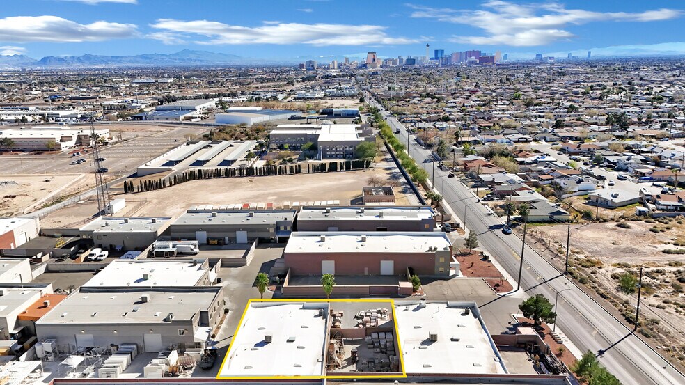 More Photos Of 2860 N Commerce St, North Las Vegas Warehouse For Lease
