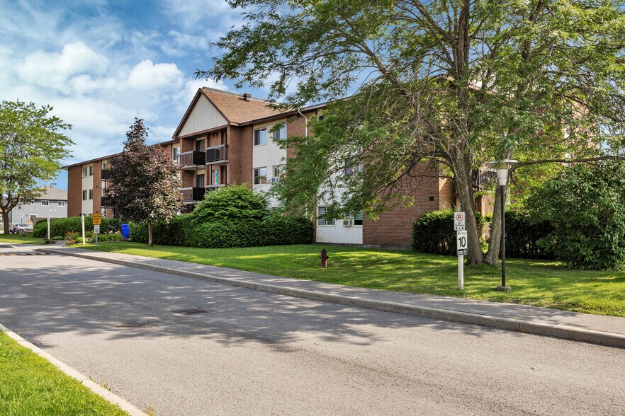 More Photos Of 1 Robert St, Arnprior Apartments For Sale