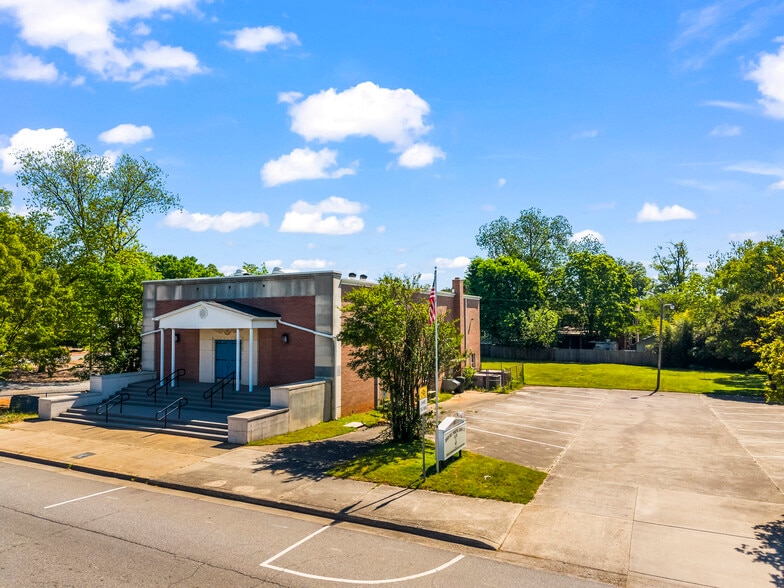 More Photos Of 126 N Elizabeth Ln, Rock Hill Flex For Sale