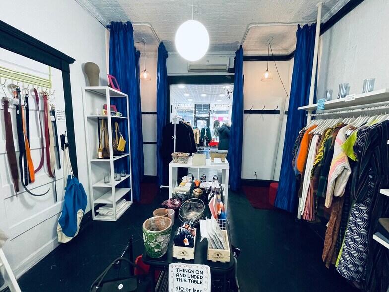 More Photos Of 129 Bedford Ave, Brooklyn Storefront Retail Residential For Lease