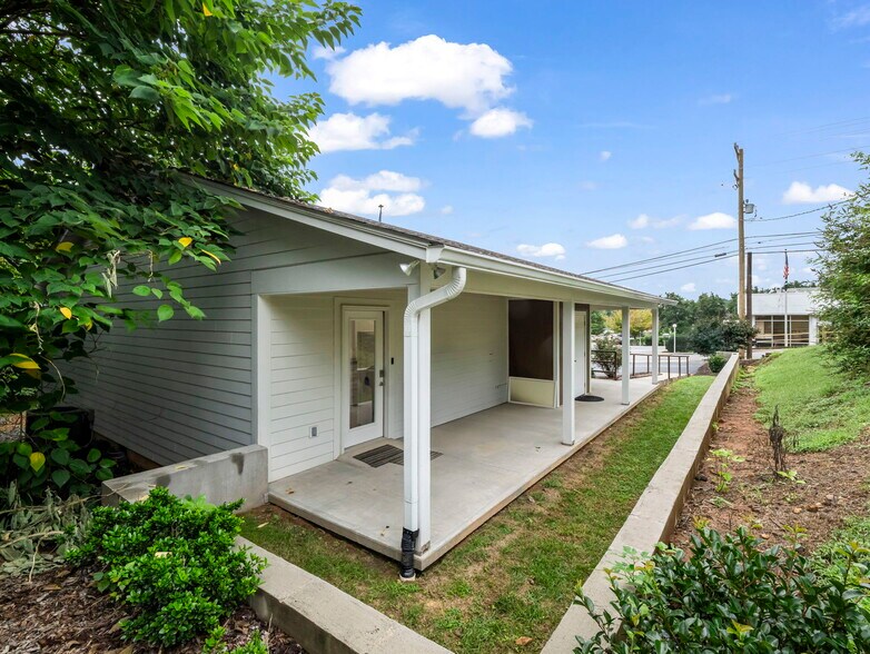 More Photos Of 147 E Court St, Rutherfordton Office Residential For Sale