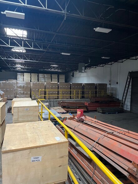 More Photos Of 12 Lehigh St, Providence Service For Lease