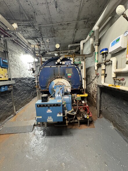 More Photos Of 550 W 180th St, New York Apartments For Sale