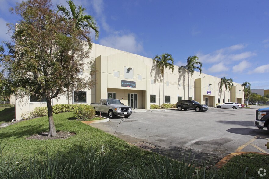 More Photos Of 1907 SW 43rd Ter, Deerfield Beach Warehouse For Lease