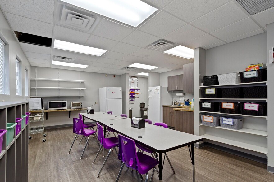 More Photos Of 2134 Holiday Ln, Franklin Medical For Sale