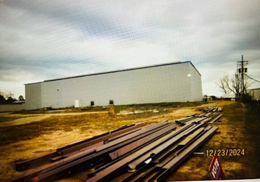 More Photos Of 1205 E Coke Rd, Winnsboro Manufacturing For Sale