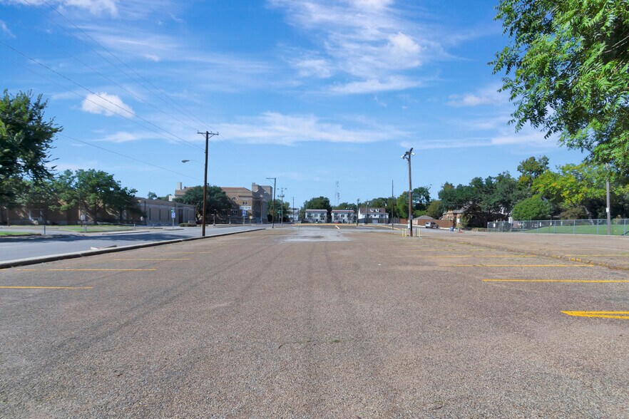 More Photos Of 4300 Worth St, Dallas Land For Sale