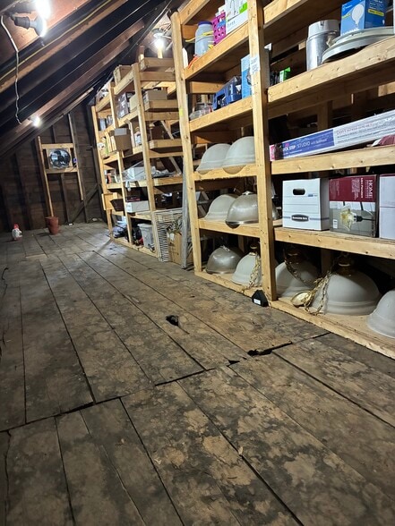 More Photos Of 1011 Hoosick Rd, Troy Storefront Retail Residential For Sale