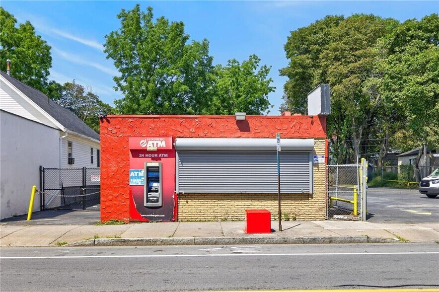 More Photos Of 739 Dewey Ave, Rochester Freestanding For Sale