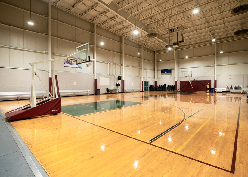 More Photos Of 3103 Papermill Rd, Reading Sports And Entertainment For Sale