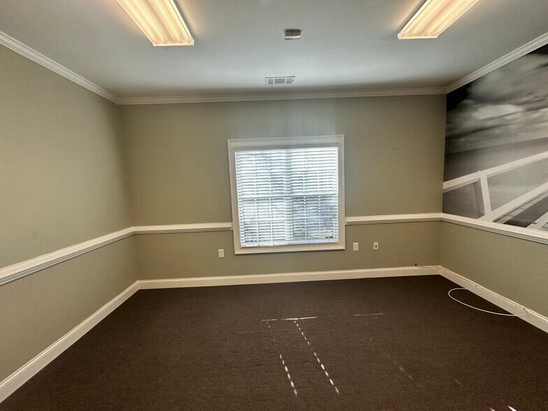 More Photos Of 110 Samaritan Dr, Cumming Medical For Sale